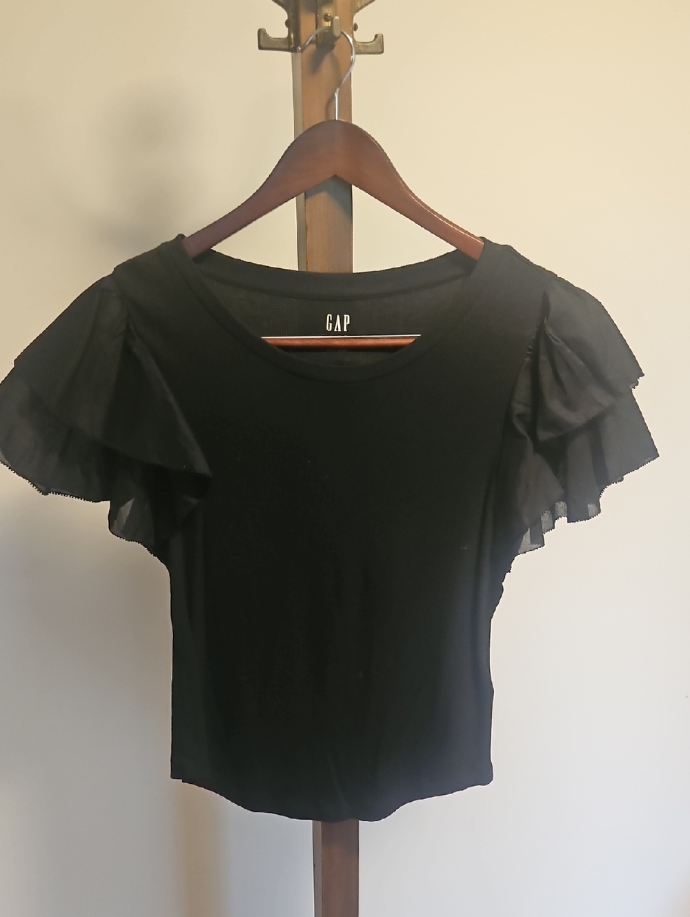 GAP Womens Black Short Sleeve Top with Layered Ruffle Sleeves M Petite
